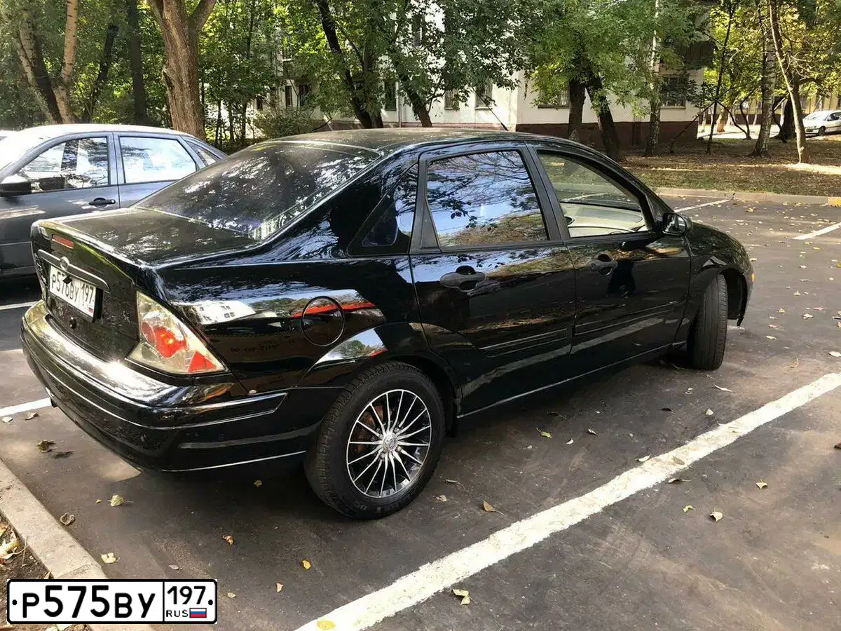 Фото автомобиля PORSCHE CAYENNE, 2006 — госномер Р575ВУ197. Цвет: ЧЕРНЫЙ