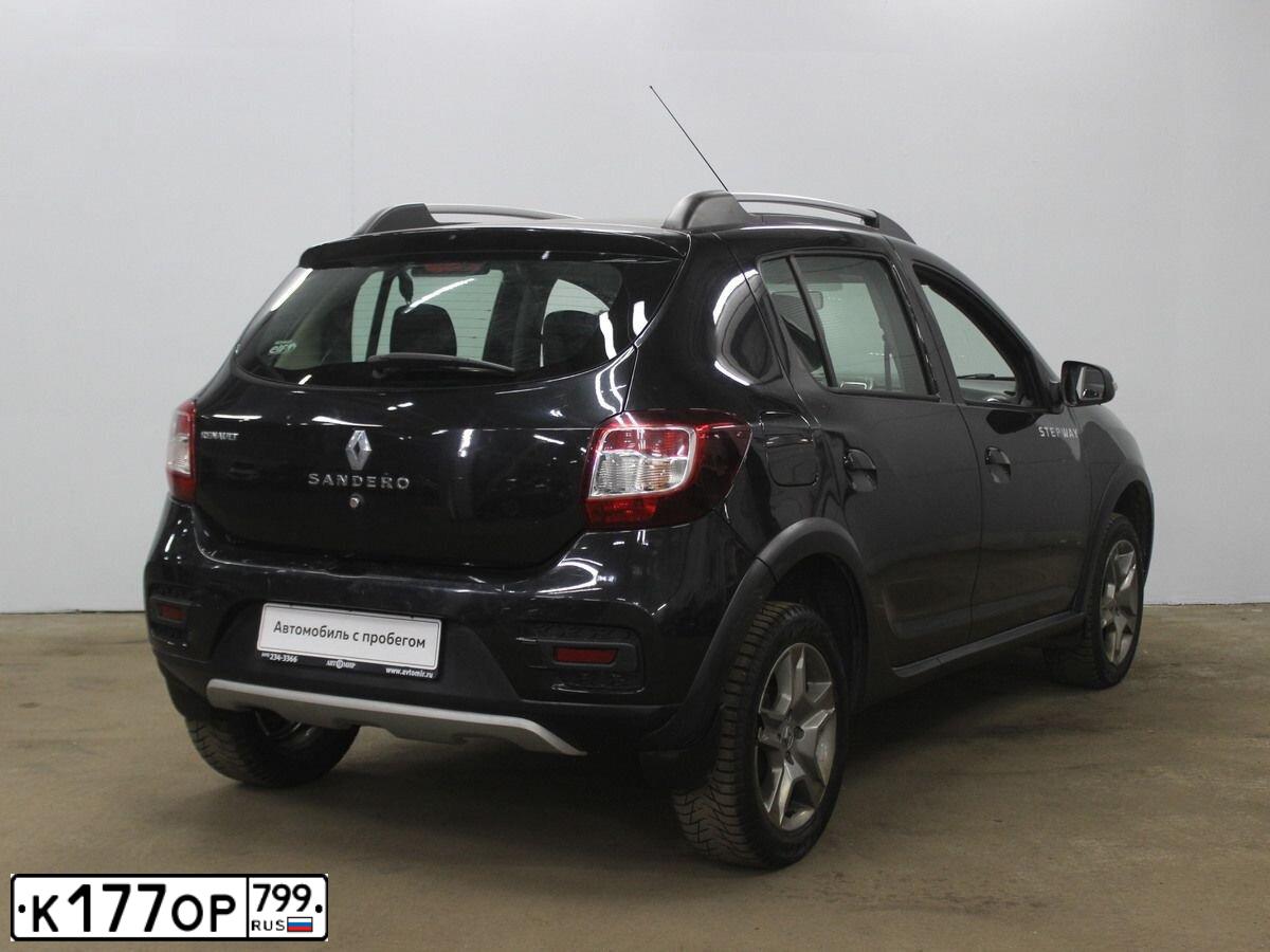 Фото автомобиля RENAULT SANDERO, 2019 — госномер У800ЕЕ181. Цвет: ЧЕРНЫЙ