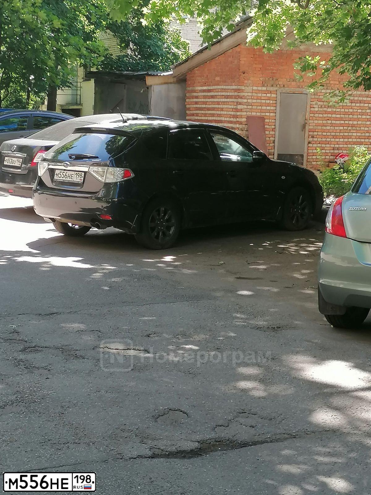 Фото автомобиля SUBARU IMPREZA, 2008 — госномер М556НЕ198. Цвет: СЕРЫЙ