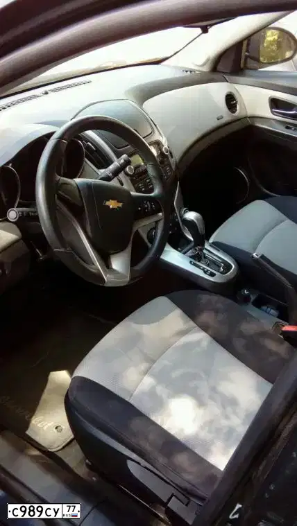 Фото автомобиля CHEVROLET CRUZE, 2013 — госномер Р549КВ799. Цвет: ЧЕРНЫЙ