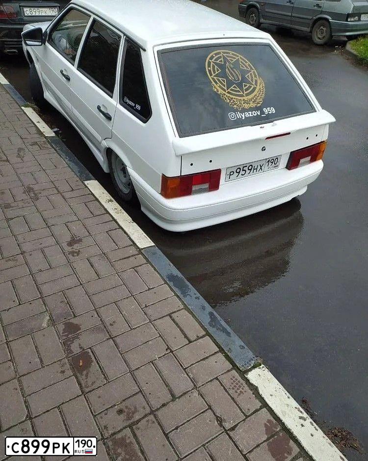 Фото автомобиля БМВ 318, 1999 — госномер Н426ТМ797. Цвет: ЧЕРНЫЙ