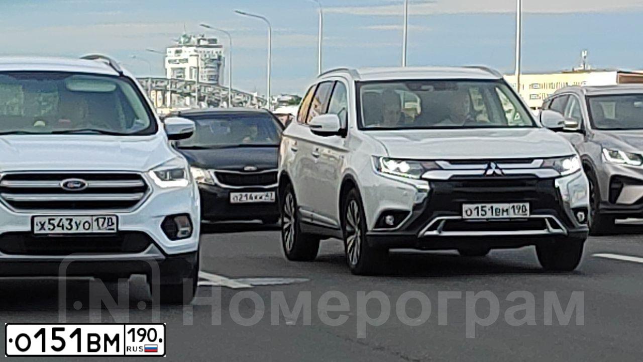 Фото автомобиля FORD FOCUS, 2006 — госномер А559РТ77. Цвет: КРАСНЫЙ