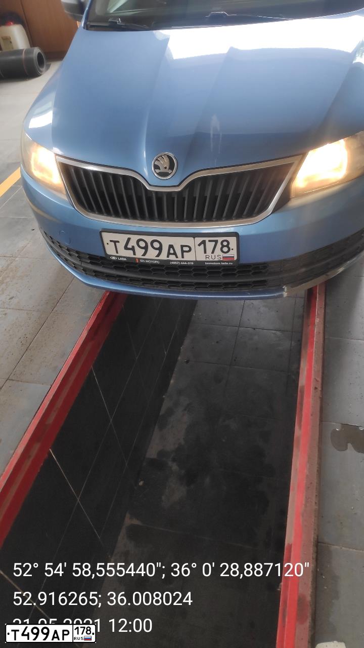 Фото автомобиля SKODA RAPID, 2015 — госномер Т499АР178. Цвет: синий