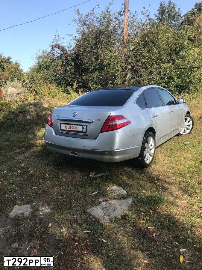 Фото автомобиля NISSAN TEANA 3.5 PREMIUM, 2008 — госномер В786КР156. Цвет: СЕРЫЙ