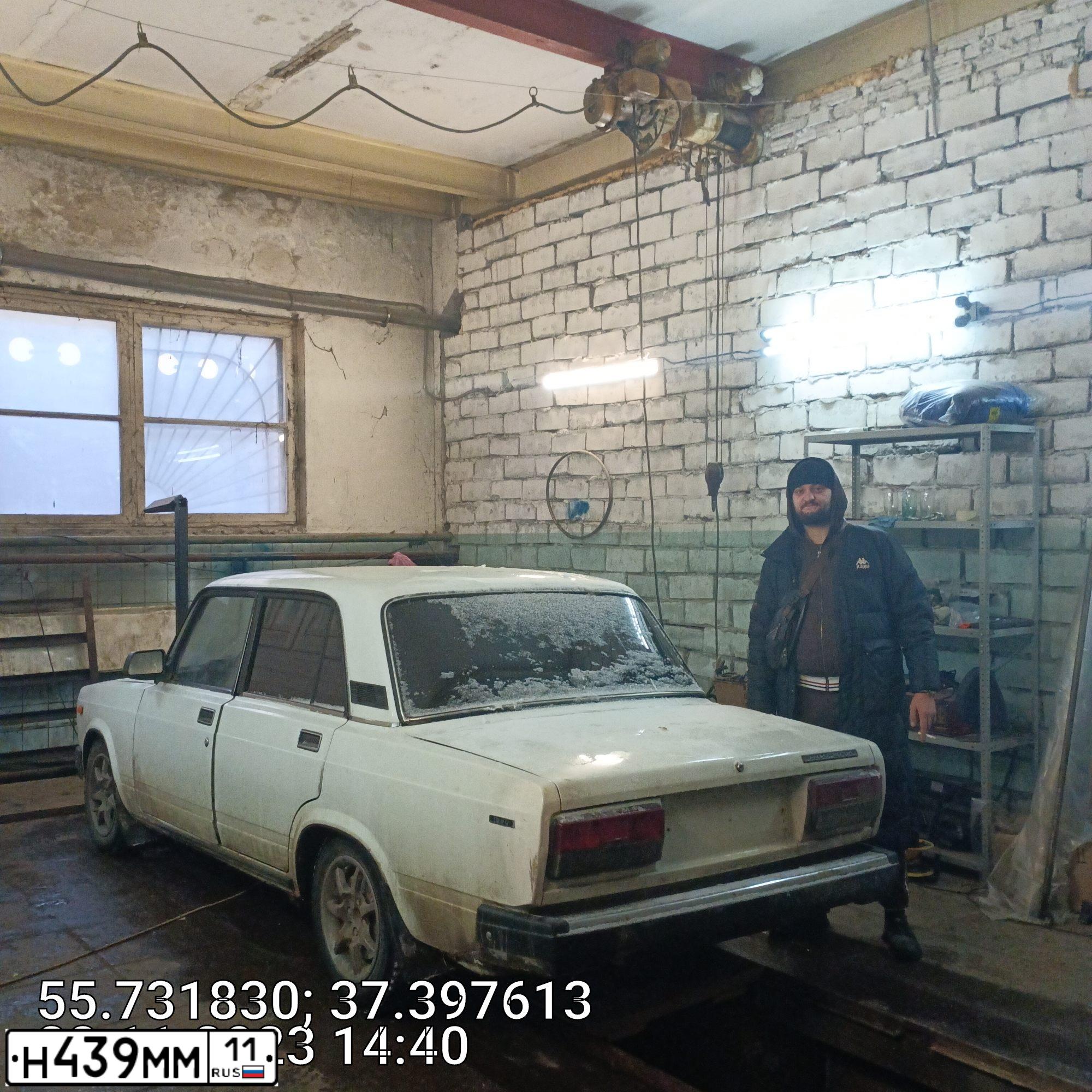 Фото автомобиля LADA 2107, 2003 — госномер Р526УУ790. Цвет: ЯРКО-БЕЛЫЙ
