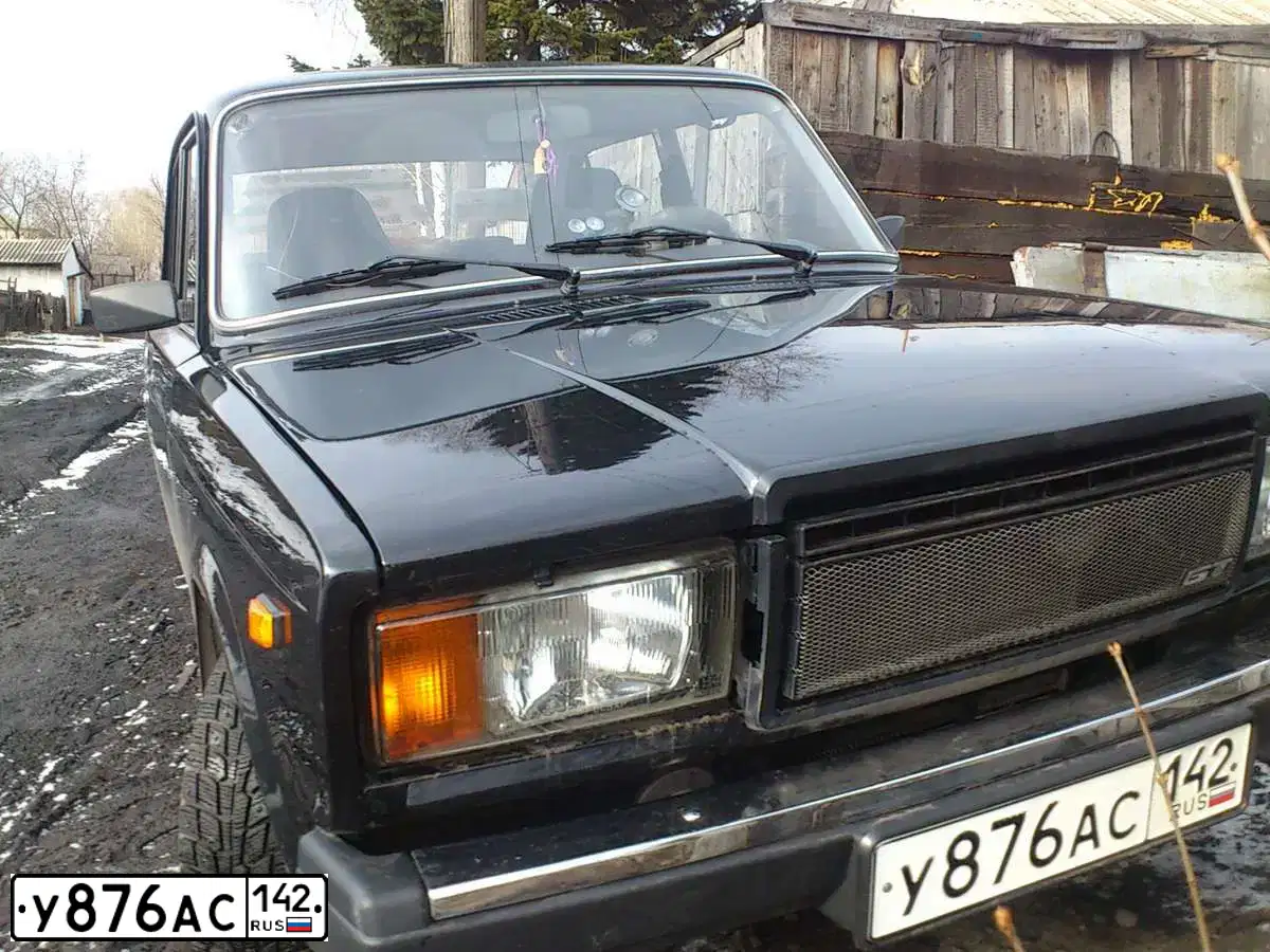 Фото автомобиля LADA 2107, 2012 — госномер У876АС142. Цвет: серебристо-коричневый