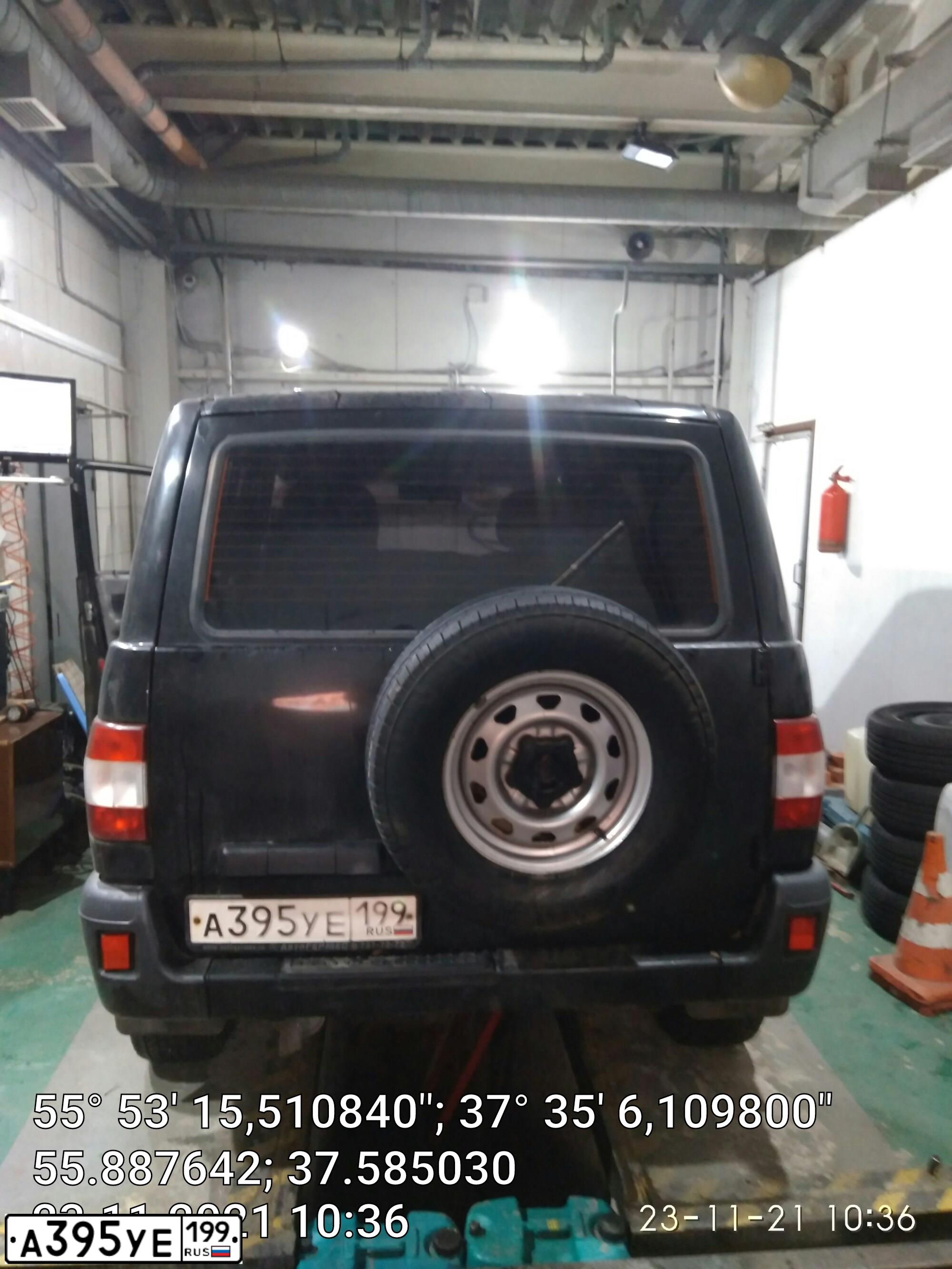 Фото автомобиля UAZ 3163 PATRIOT, 2009 — госномер А395УЕ199. Цвет: ЧЕРНЫЙ