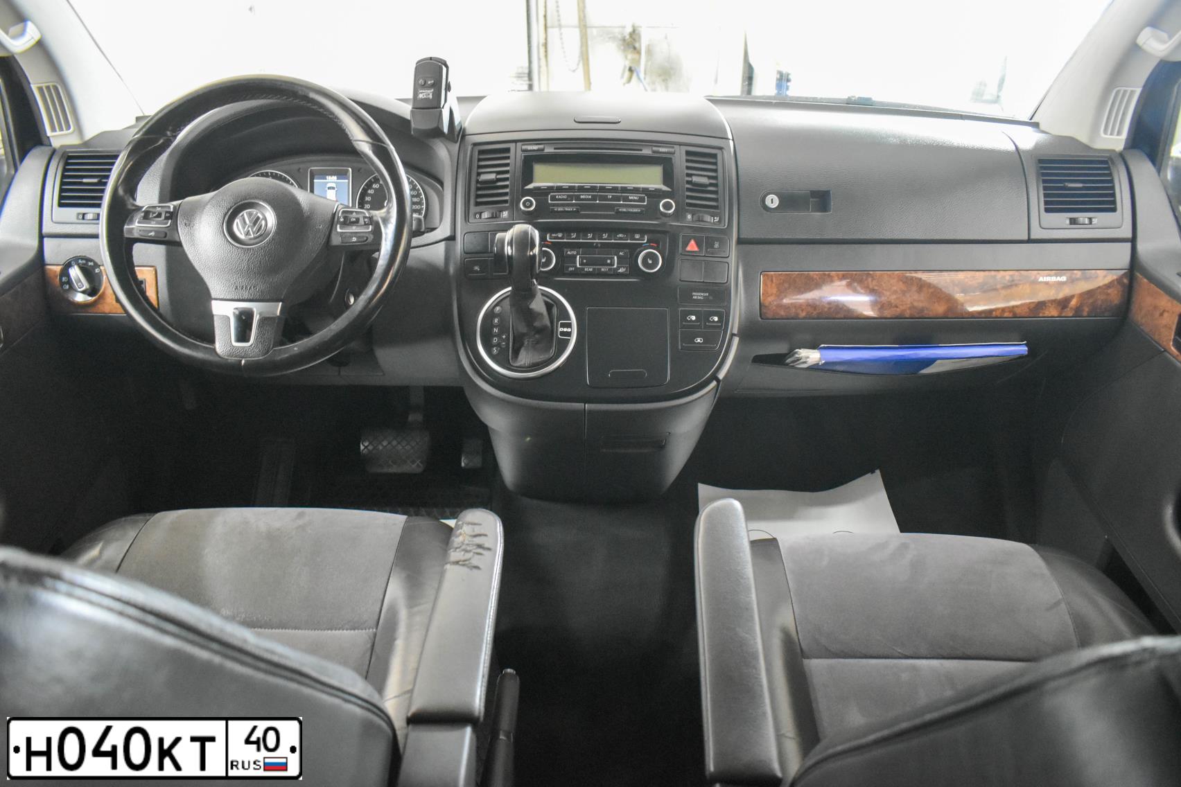Фото автомобиля TOYOTA LANDCRUISER, 2001 — госномер Н040КТ40. Цвет: ЧЕРНЫЙ