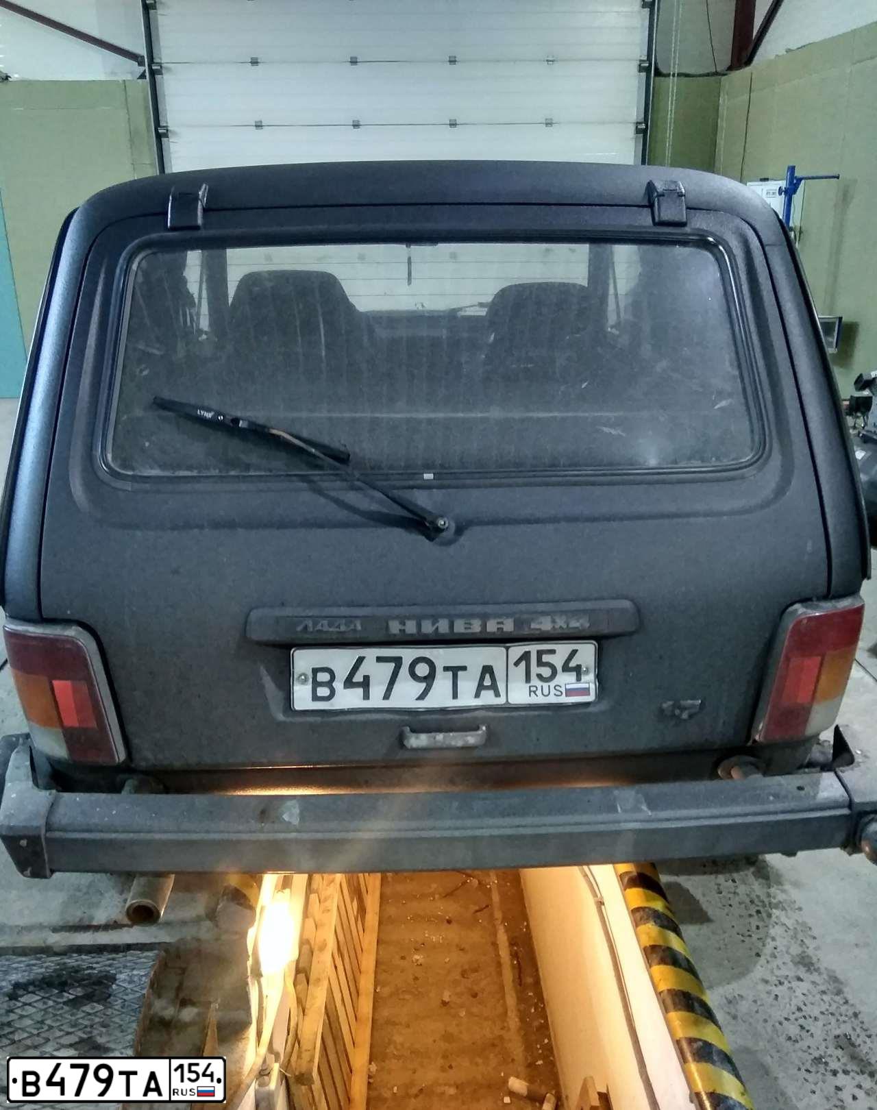 Фото автомобиля LADA 2121 NIVA, 1996 — госномер В479ТА154. Цвет: ЧЕРНЫЙ