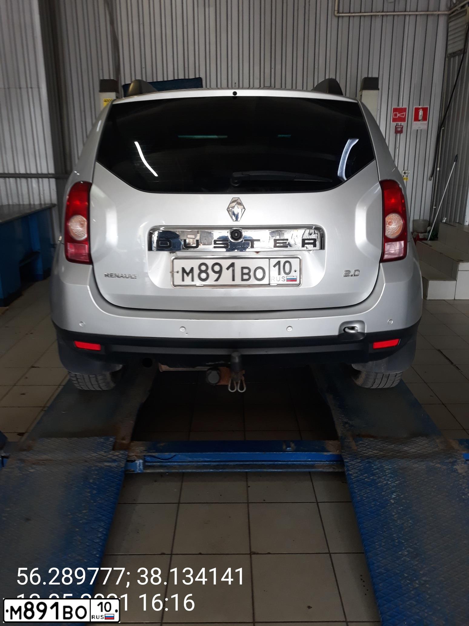 Фото автомобиля RENAULT DUSTER, 2012 — госномер М891ВО10