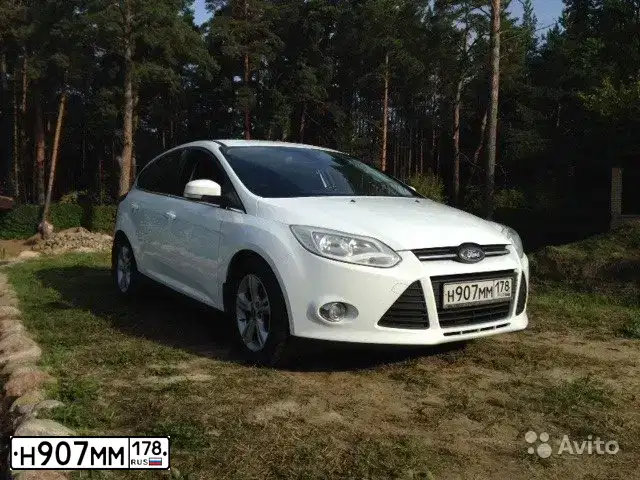 Фото автомобиля FORD FOCUS, 2012 — госномер М802УТ10. Цвет: БЕЛО-ЧЕРНЫЙ