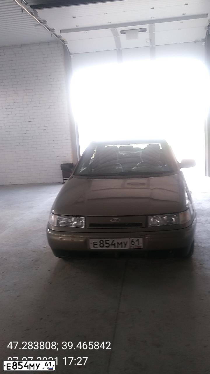 Фото автомобиля LADA 2110, 2002 — госномер Е854МУ61. Цвет: КОРИЧНЕВЫЙ
