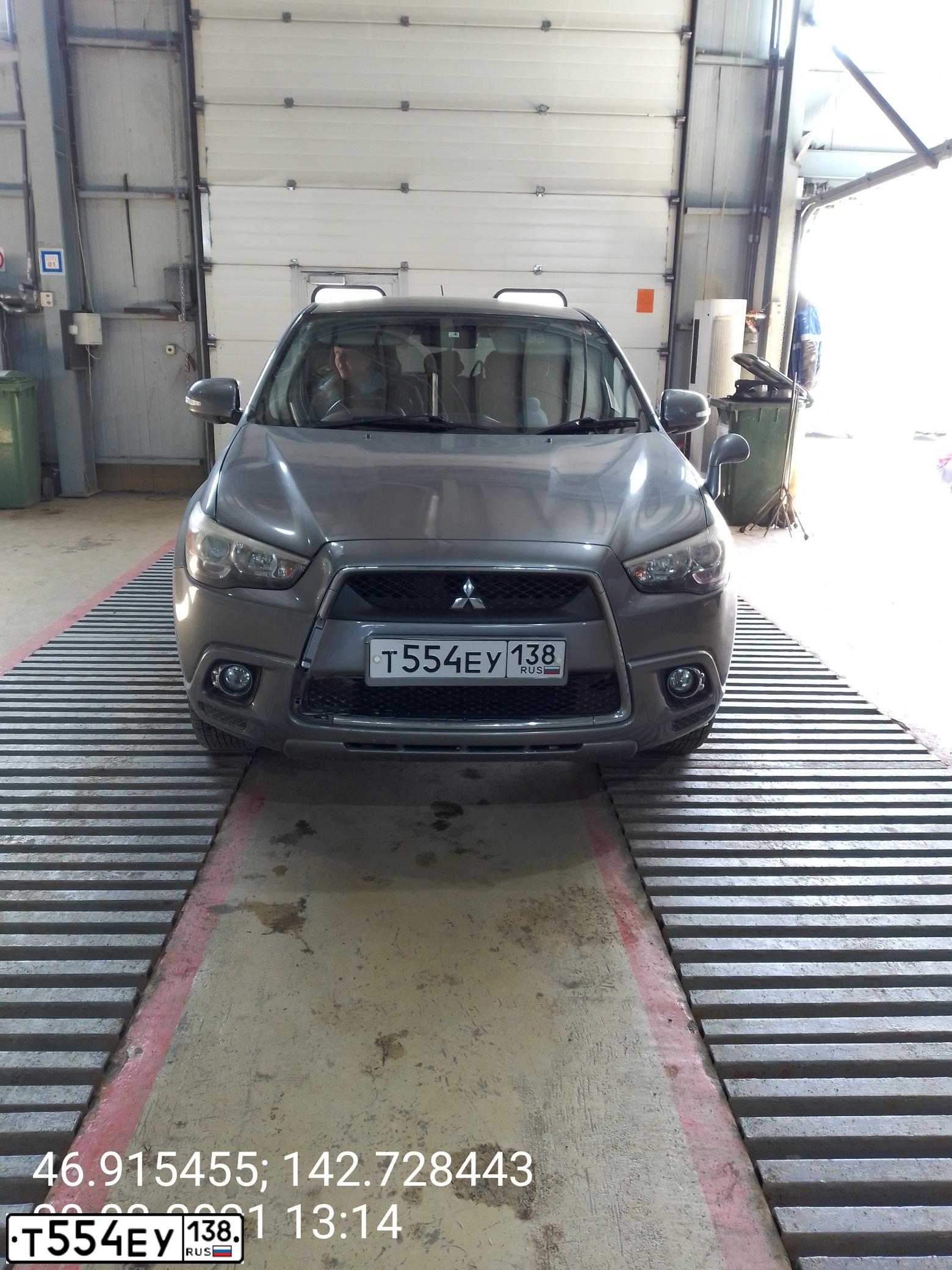 Фото автомобиля MITSUBISHI RVR, 2010 — госномер Т554ЕУ138