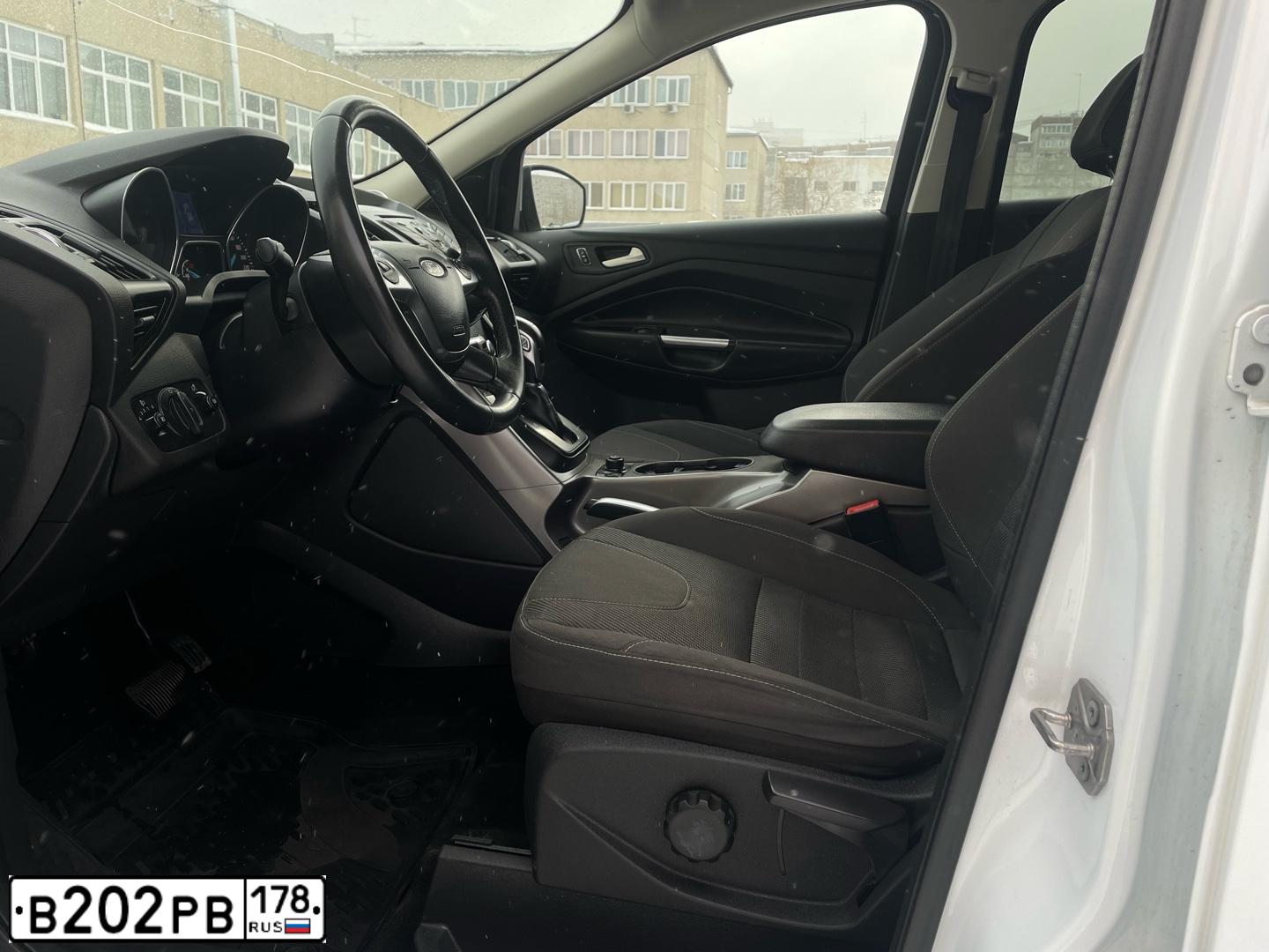 Фото автомобиля FORD KUGA, 2013 — госномер А826ОХ67