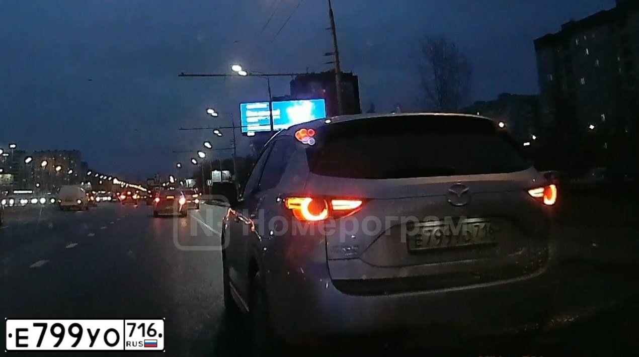 Фото автомобиля SKODA RAPID, 2020 — госномер Е799ОУ716. Цвет: Белый