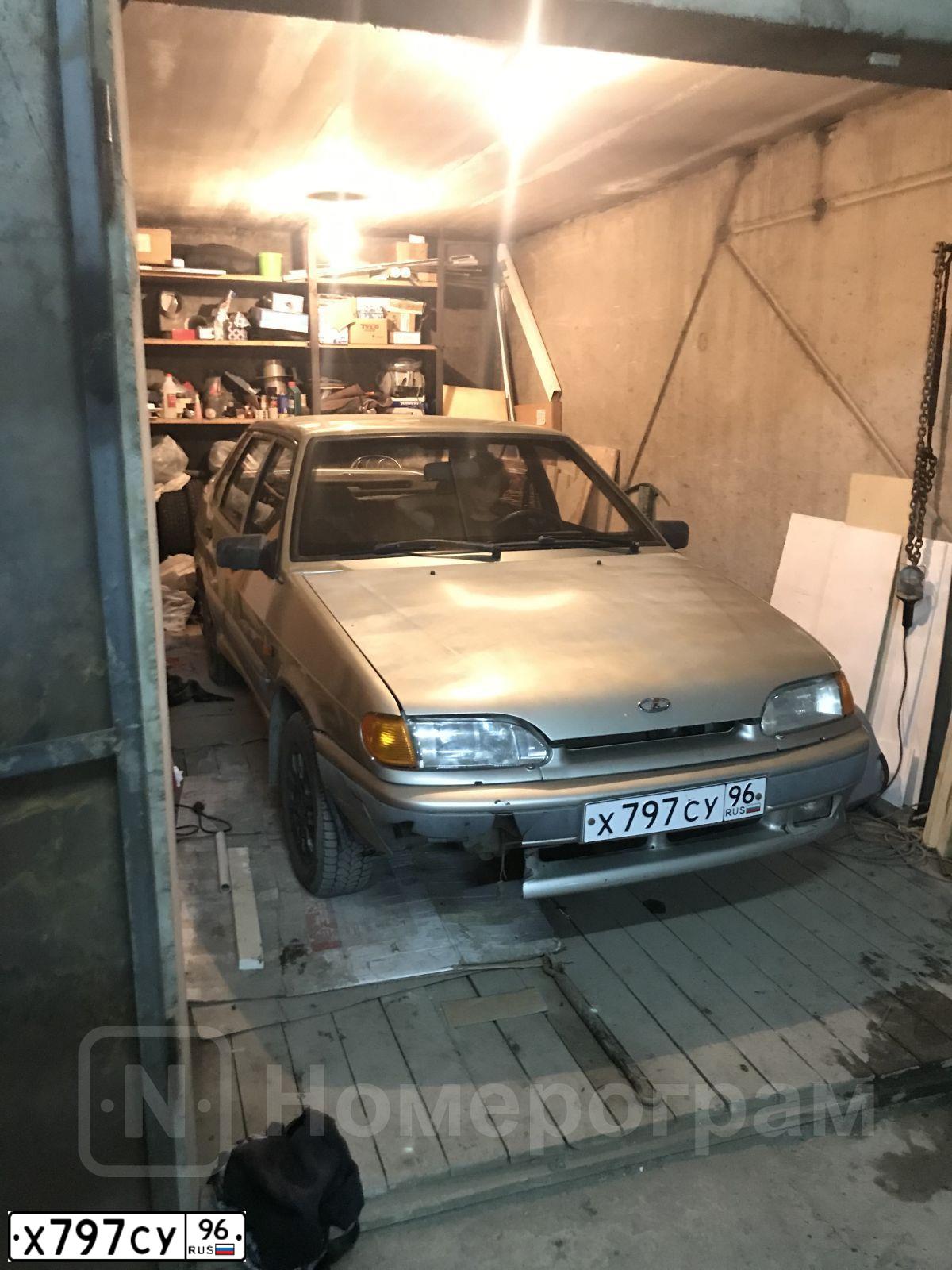 Фото автомобиля LADA 2115 SAMARA, 2006 — госномер Х797СУ96. Цвет: БЕЛО-ЗЕЛЕНЫЙ