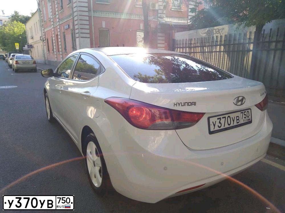 Фото автомобиля HYUNDAI ELANTRA, 2012 — госномер К156ВЕ193. Цвет: Белый