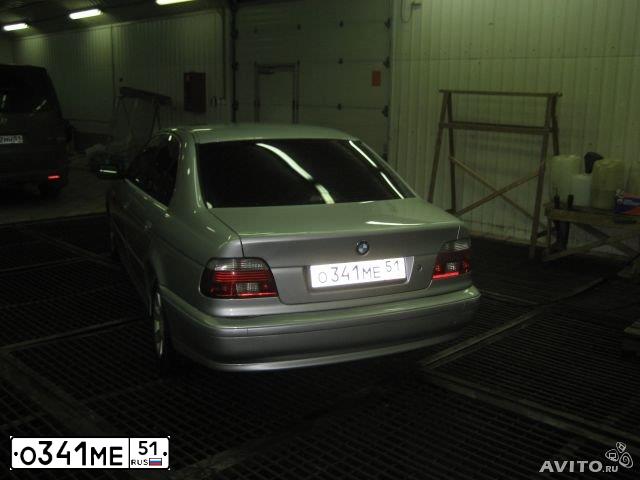 Фото автомобиля BMW SERIE 5, 2001 — госномер О341МЕ51. Цвет: СЕРЕБРИСТЫЙ