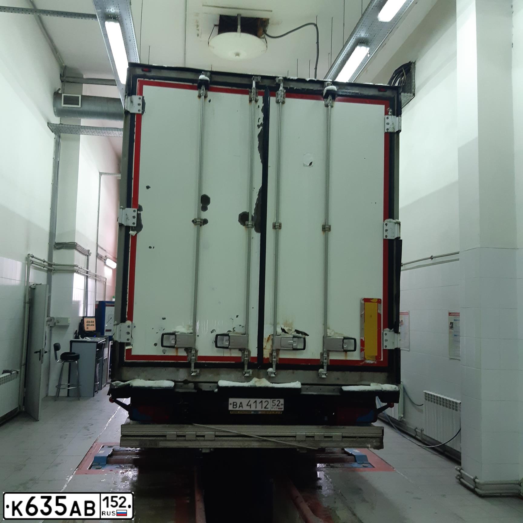 Фото автомобиля MERCEDES AXOR, 2011 — госномер К635АВ152. Цвет: Белый