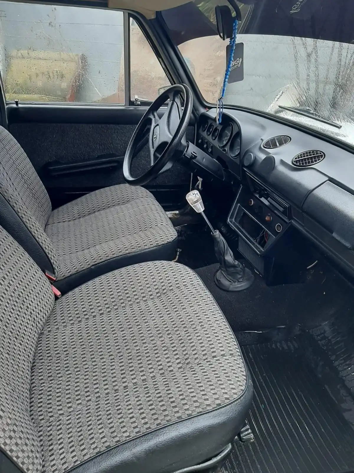 Фото автомобиля LADA 2106, 1999 — госномер М591МВ69. Цвет: ЯРКО-БЕЛЫЙ