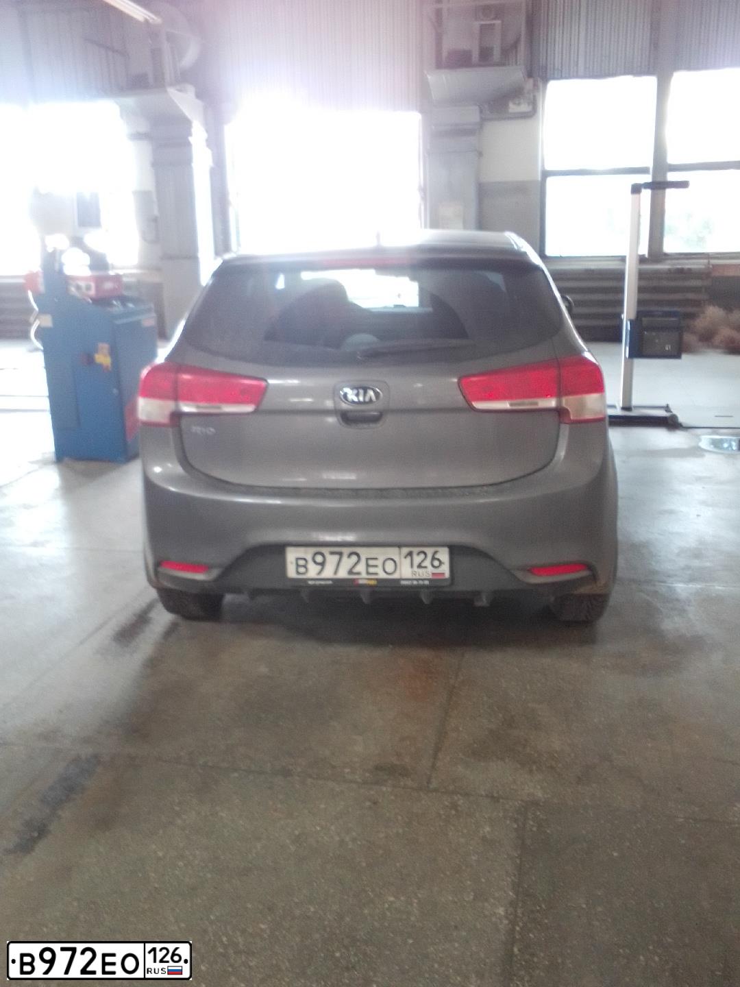Фото автомобиля KIA RIO, 2016 — госномер О507ЕС126. Цвет: ТЕМНО-СЕРЫЙ
