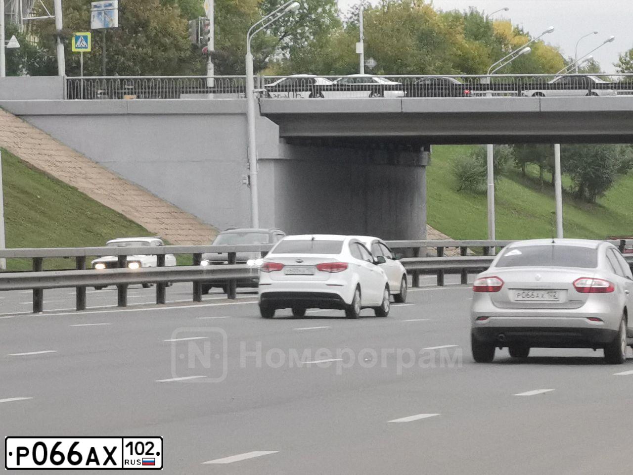 Фото автомобиля RENAULT FLUENCE, 2013 — госномер Н065НМ702