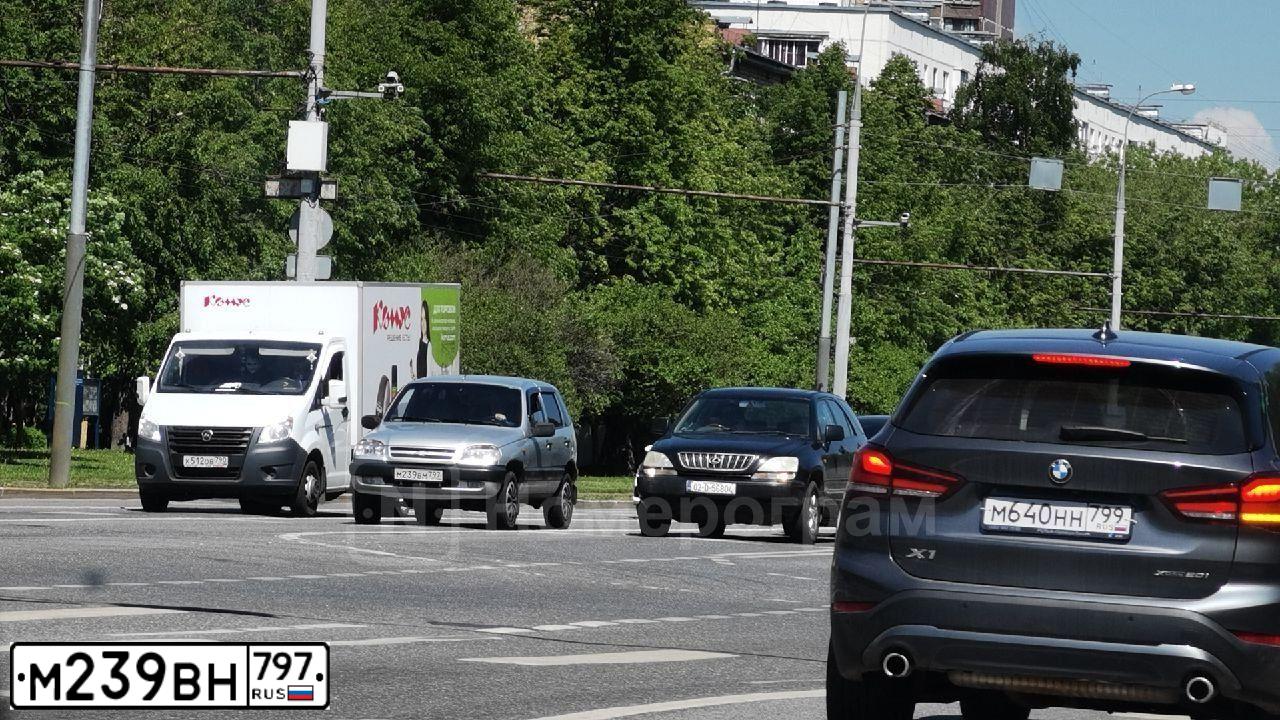 Фото автомобиля SKODA OCTAVIA, 2020 — госномер С863ТМ790. Цвет: синий