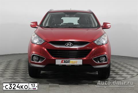 Фото автомобиля HYUNDAI IX35, 2010 — госномер С556РХ152. Цвет: Красный