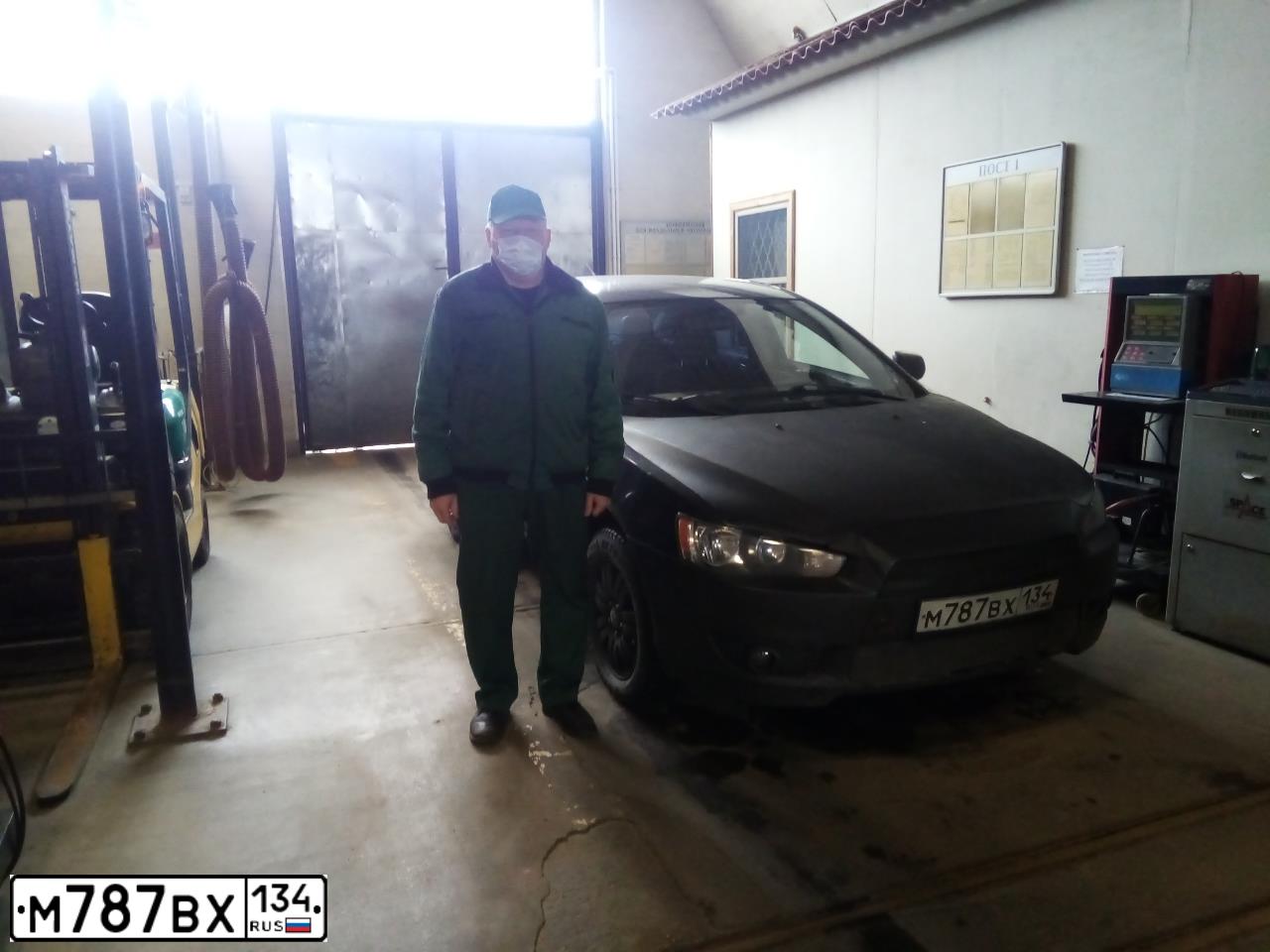 Фото автомобиля MITSUBISHI LANCER, 2007 — госномер М787ВХ134. Цвет: ЧЕРНЫЙ