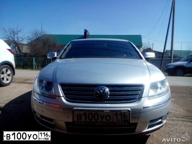 Фото автомобиля VOLKSWAGEN PHAETON, 2003 — госномер В100УО116. Цвет: СЕРЕБРИСТЫЙ