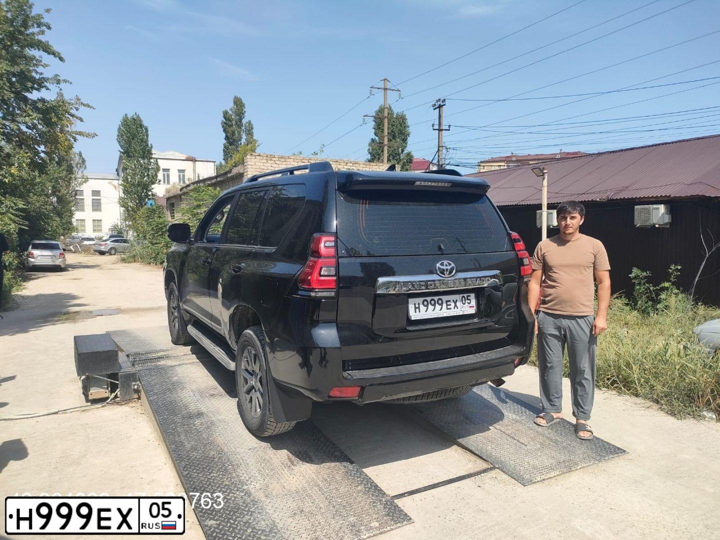 Фото автомобиля LEXUS RX, 2005 — госномер Н999ЕХ05. Цвет: ЧЕРНЫЙ