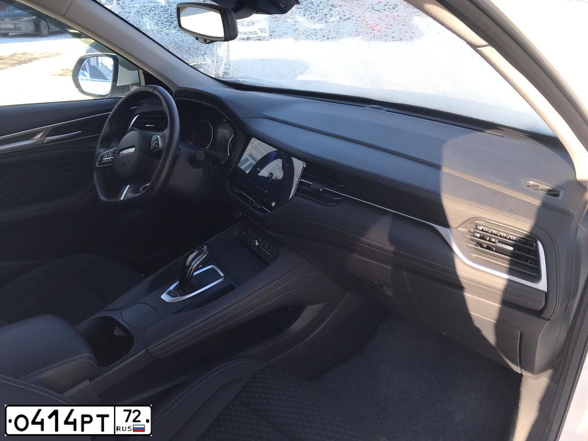 Фото автомобиля HAVAL F7, 2019 — госномер Т656ОР790. Цвет: Белый