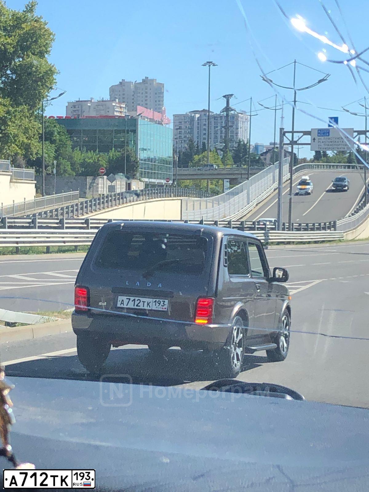 Фото автомобиля LADA 2121 NIVA, 2014 — госномер А712ТК193. Цвет: Коричневый