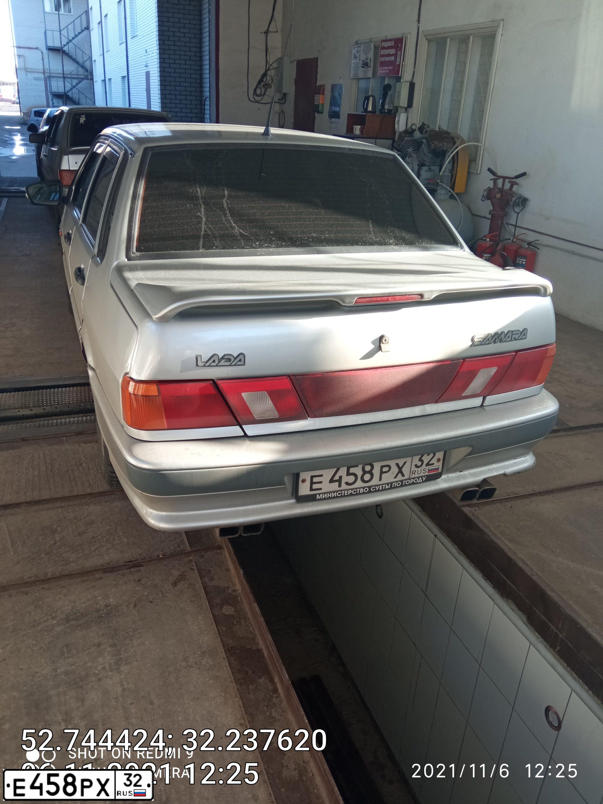 Фото автомобиля LADA 2115, 2007 — госномер О597ХУ32. Цвет: СВЕТЛО-СЕРЕБРИСТЫЙ МЕТАЛЛ