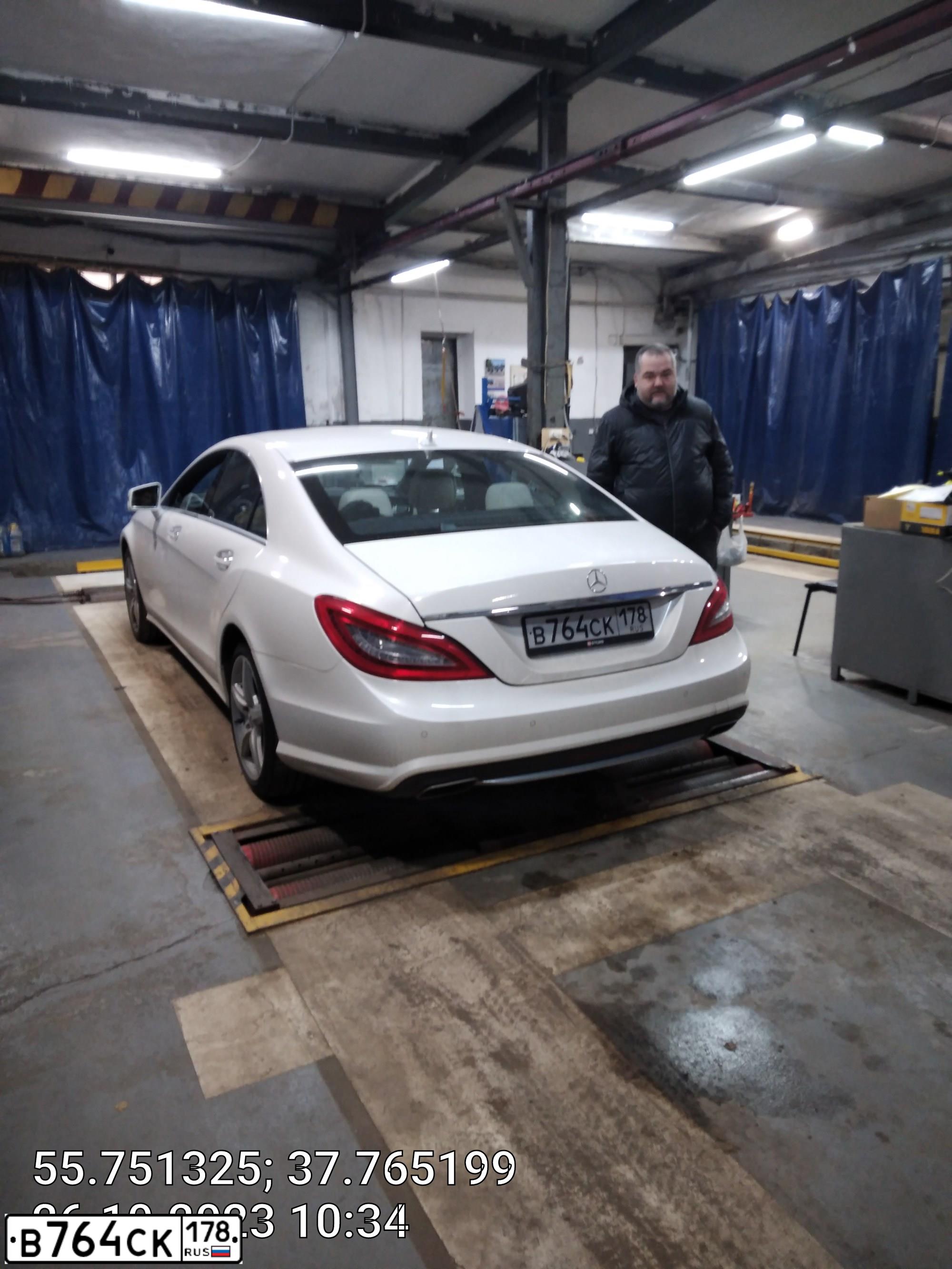 Фото автомобиля MERCEDES CLS-KLASSE, 2014 — госномер Т548КС39. Цвет: БЕЛЫЙ