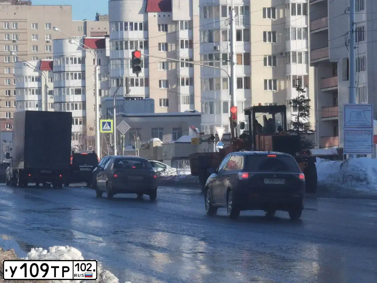 Фото автомобиля MITSUBISHI OUTLANDER, 2012 — госномер Н141КА774. Цвет: ЧЕРНЫЙ
