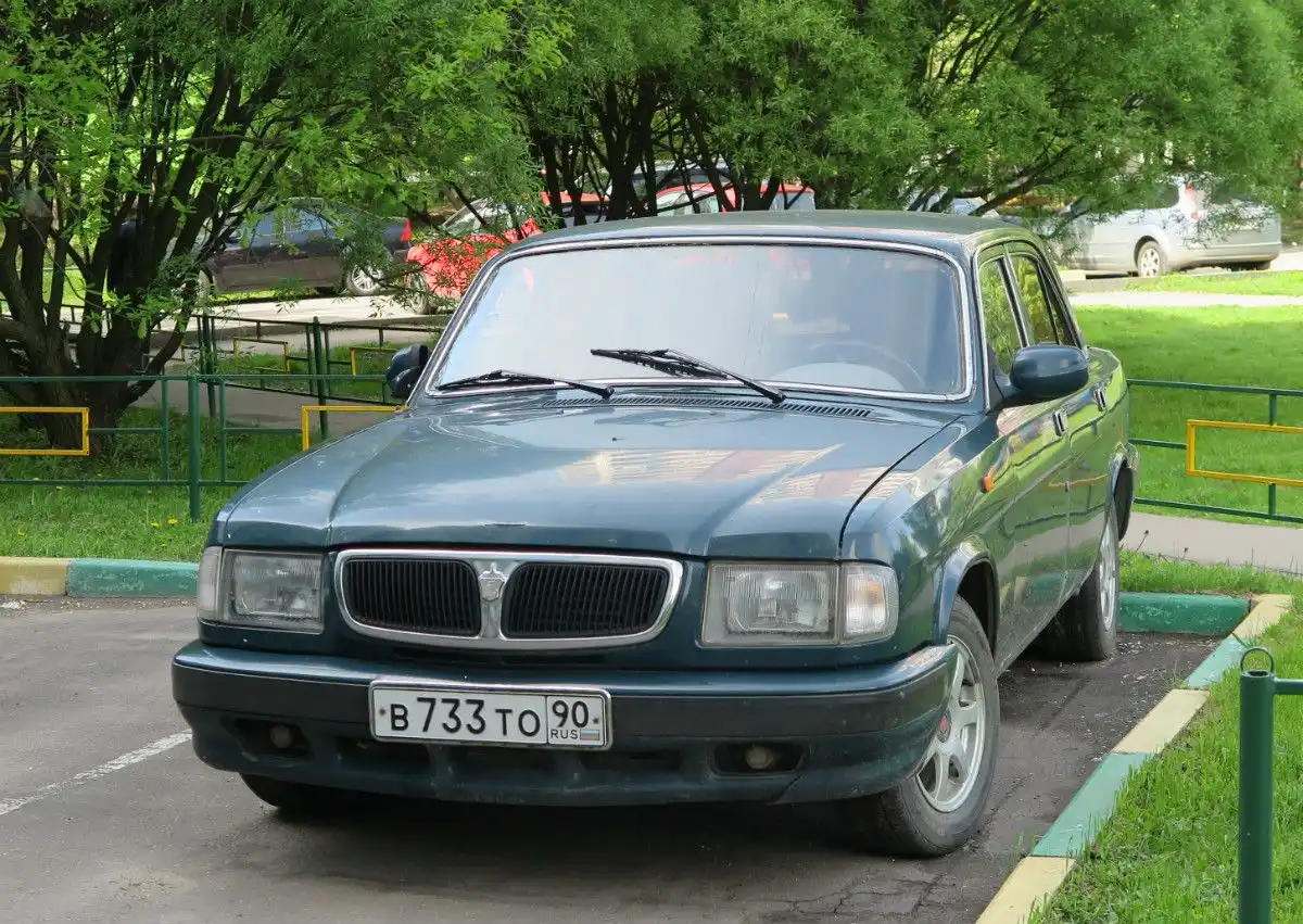 Фото автомобиля GAZ 3110 WOLGA, 2001 — госномер А737АУ977. Цвет: ЗЕЛЕНЫЙ