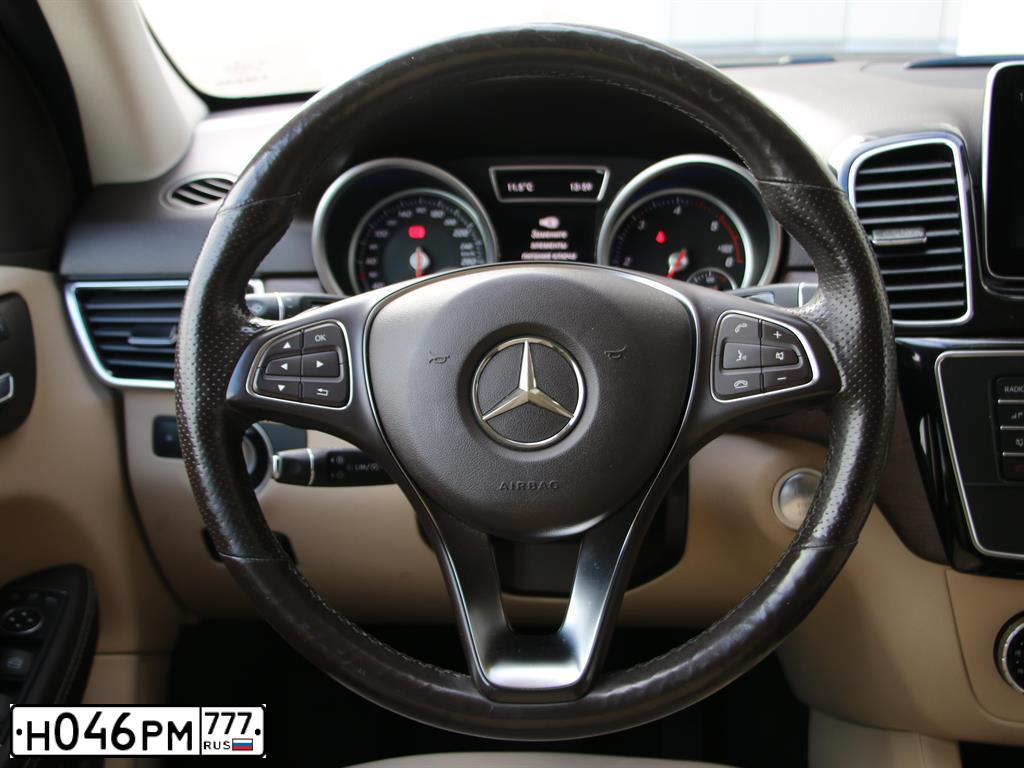 Фото автомобиля MERCEDES GLE-KLASSE, 2015 — госномер С165ОН790. Цвет: ЧЕРНЫЙ