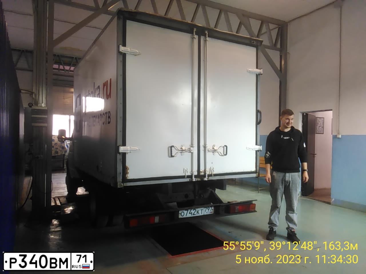 Фото автомобиля GAZ 3302 EL, 2012 — госномер Е734УС33. Цвет: Белый