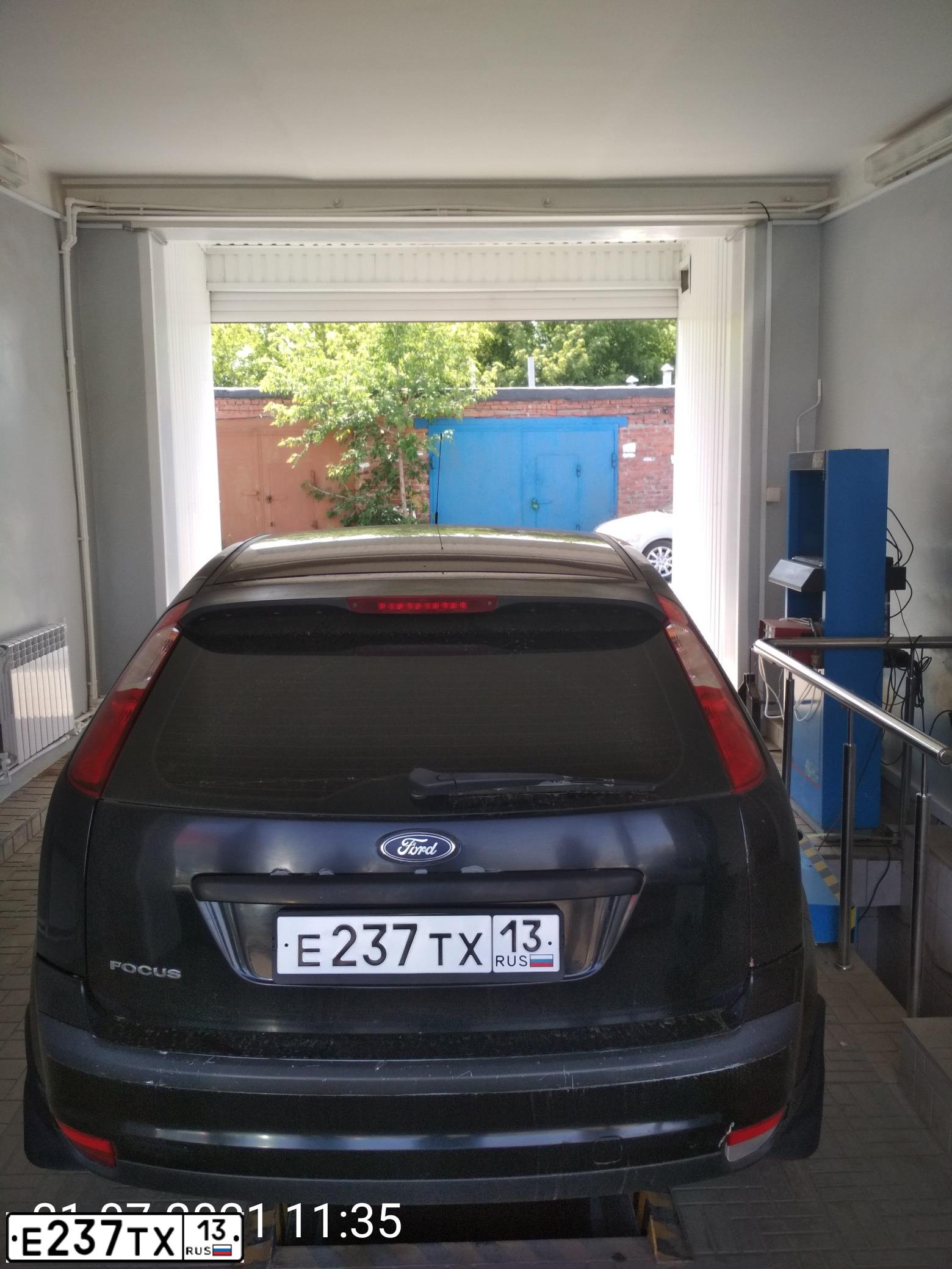 Фото автомобиля FORD FOCUS, 2006 — госномер С217ОН58. Цвет: ЧЕРНЫЙ
