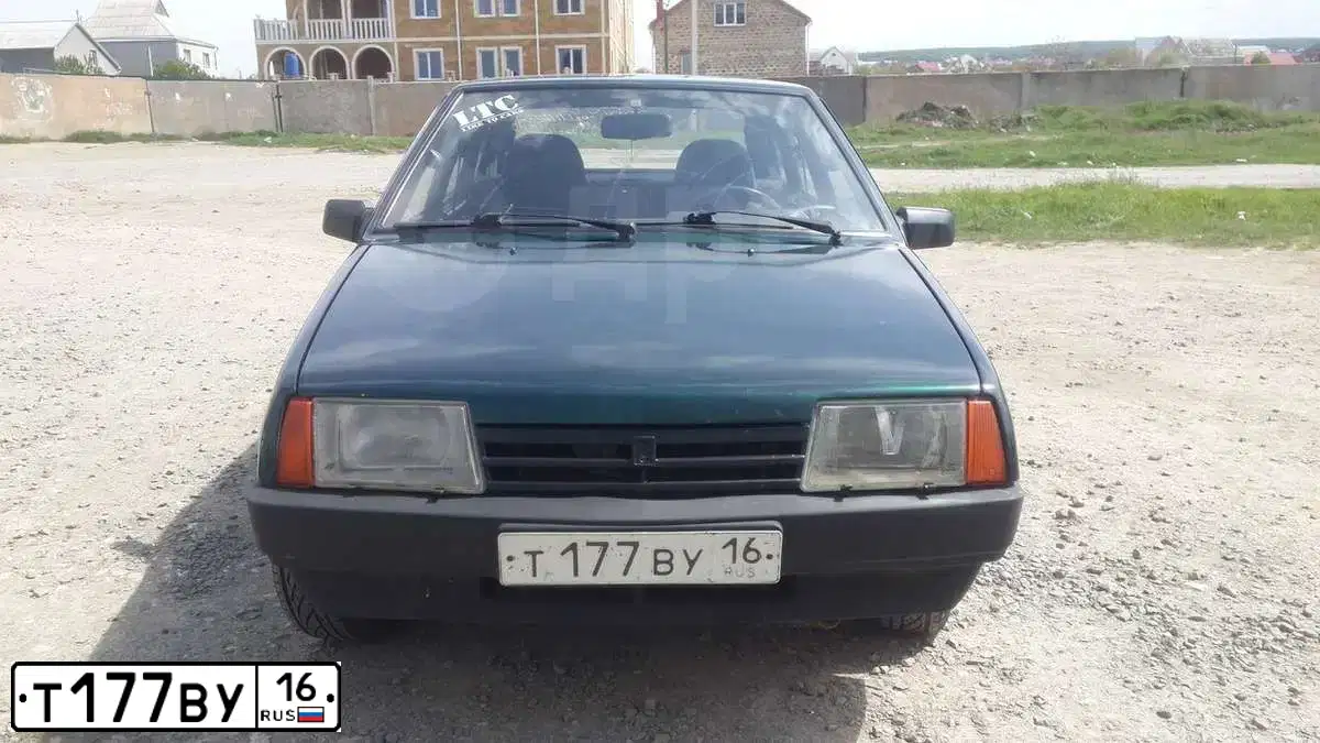 Фото автомобиля LADA 2109 SAMARA, 2004 — госномер Т177ВУ16. Цвет: Темно-зеленый