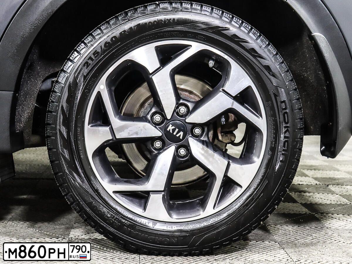 Фото автомобиля KIA SPORTAGE, 2018 — госномер М860РН790. Цвет: СЕРЫЙ