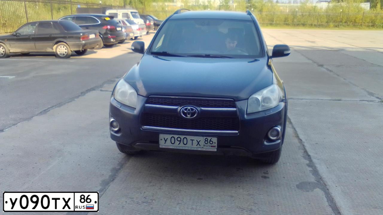 Фото автомобиля TOYOTA RAV4, 2010 — госномер У090ТХ86. Цвет: ТЕМНО-СЕРЫЙ