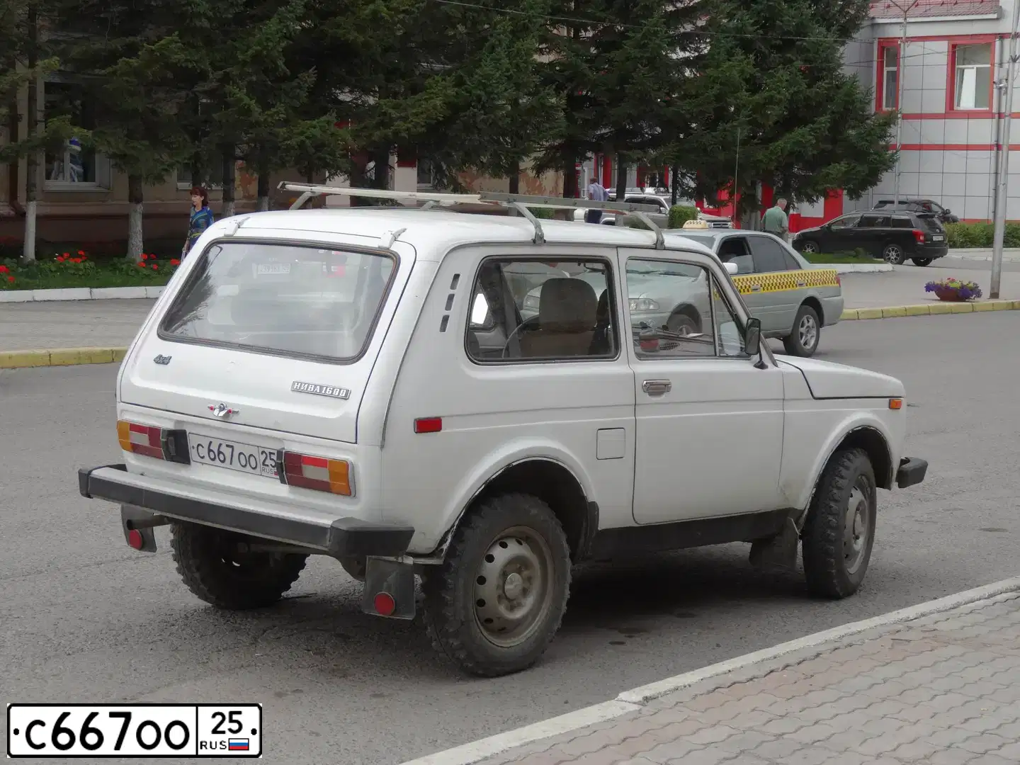 Фото автомобиля ВАЗ 2121 (4X4), 1989 — госномер С667ОО25