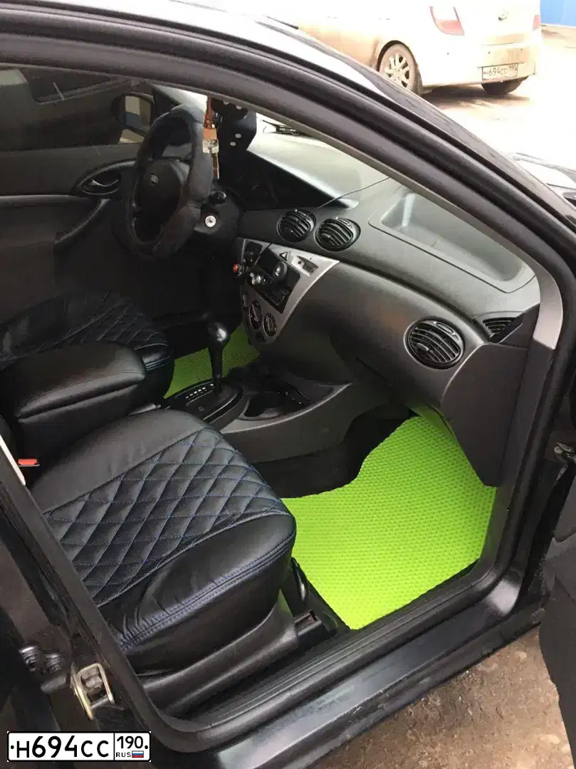 Фото автомобиля HYUNDAI I30, 2011 — госномер Н694СС190. Цвет: БЕЖЕВЫЙ