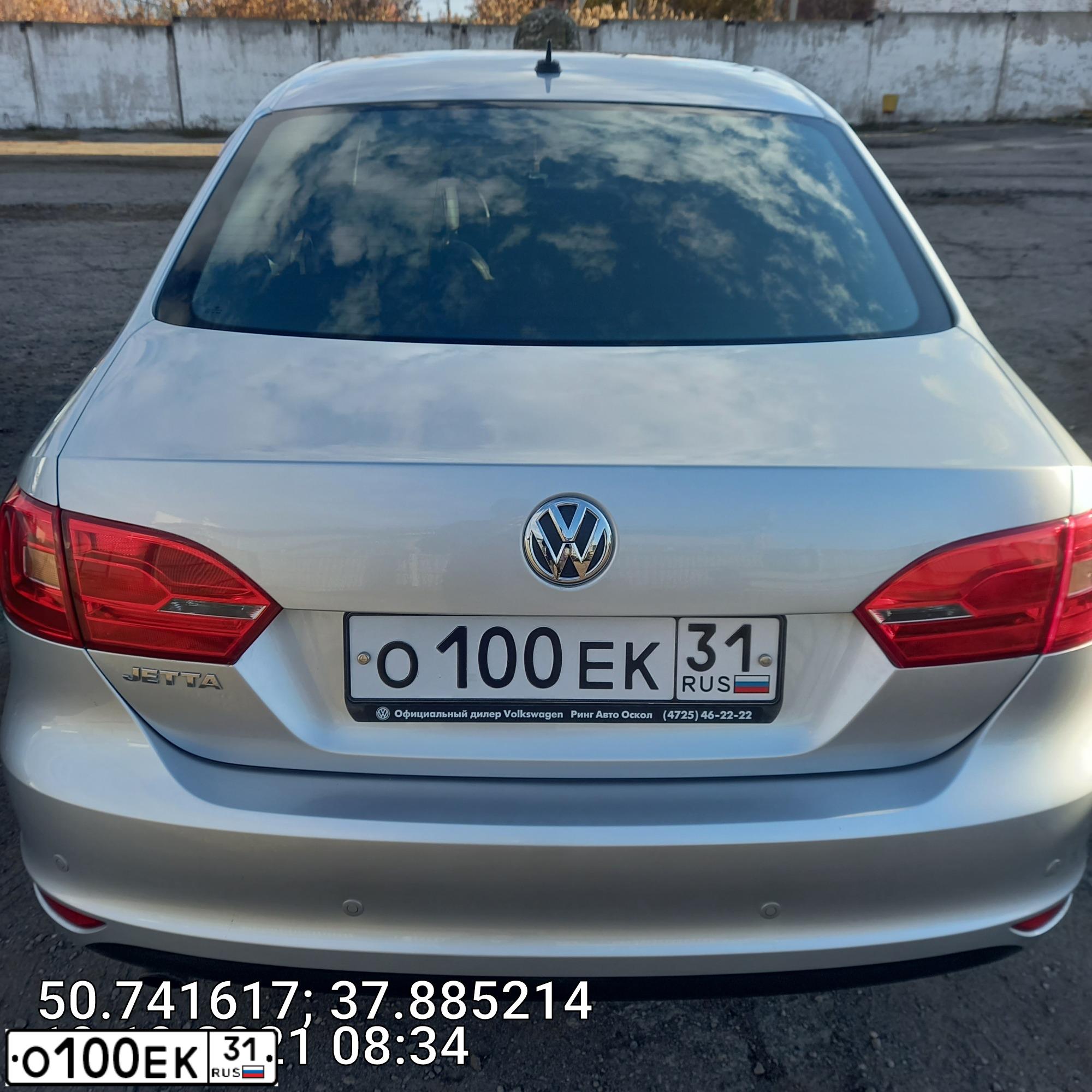 Фото автомобиля VOLKSWAGEN JETTA, 2014 — госномер О100ЕК31. Цвет: СЕРЕБРИСТЫЙ