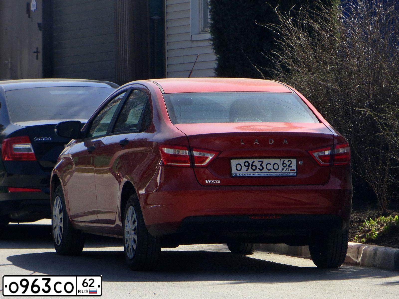 Фото автомобиля LADA VESTA, 2016 — госномер А597ТТ62. Цвет: Красный