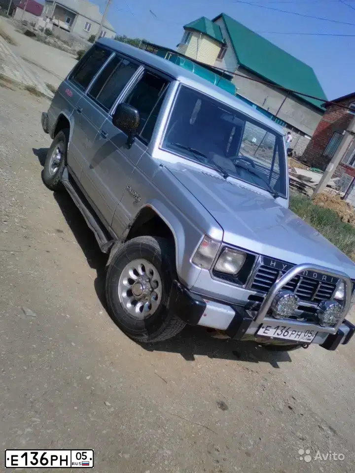 Фото автомобиля HYUNDAI GALLOPER, 1995 — госномер А624УХ37. Цвет: СЕРЕБРИСТЫЙ