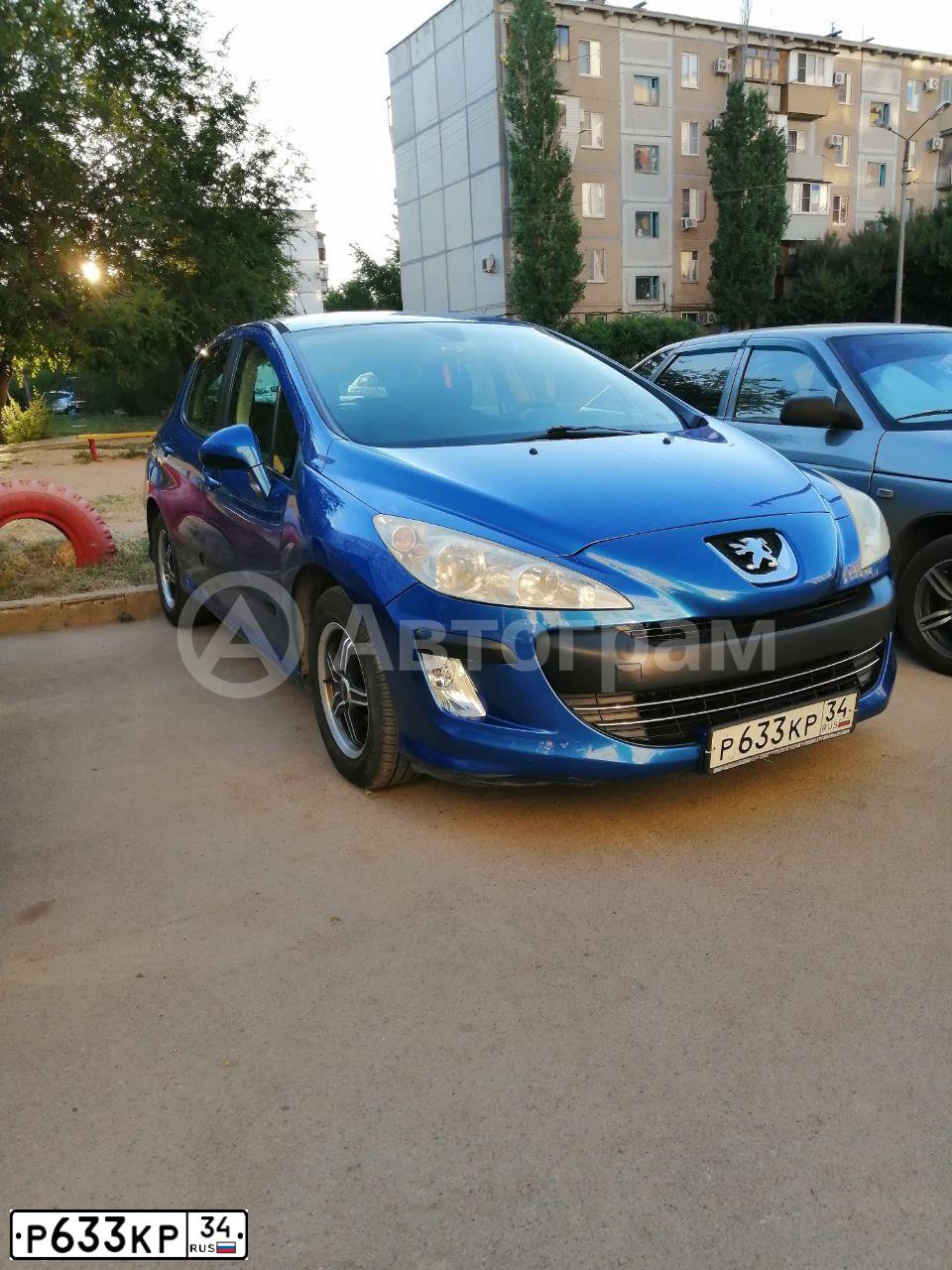 Фото автомобиля PEUGEOT 308, 2010 — госномер Р633КР34. Цвет: ЯРКО-СИНИЙ