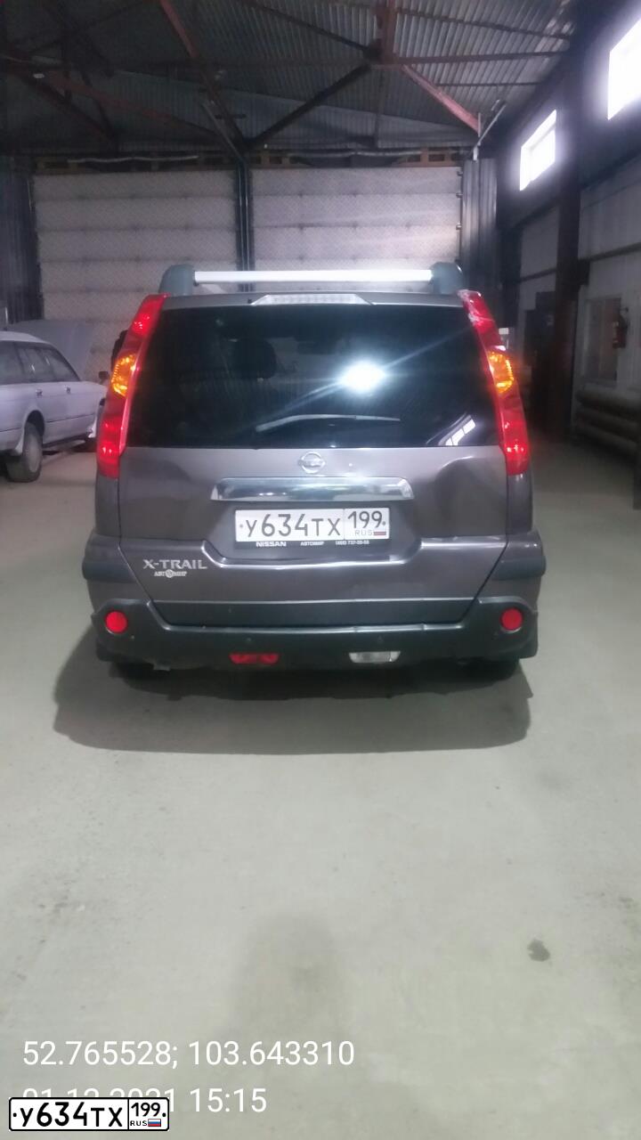 Фото автомобиля NISSAN X-TRAIL, 2008 — госномер У634ТХ199. Цвет: ФИОЛЕТОВЫЙ